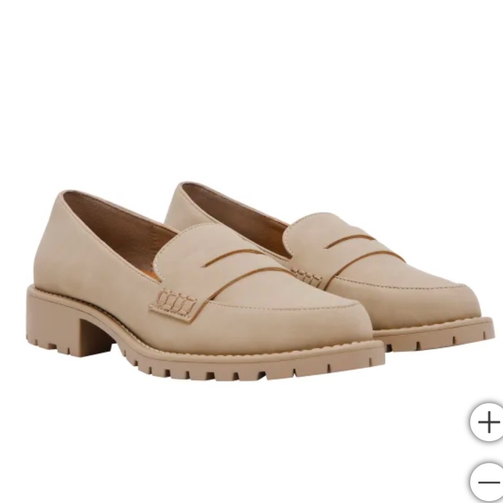 Brand new in box DV lug loafers